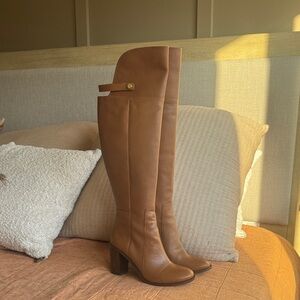 Louise et Cie Navaria Saddle 8.5